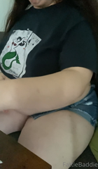 645819215_lunch-break-struggles-peep-my-cute-double-chin_0.m4v