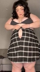441056600_trying-on-my-old-outgrown-clothes-so-since-i-just-moved-a_2.mp4