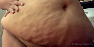 47753383_this-lighting-makes-my-cellulite-show-so-much-im-so-fat-i_0.m4v