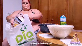 1861692749_massive-funnel-8l-ice-cream-shake-filmed-in-stunning_0.mp4