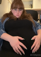 554181148_stuff-me-so-full-that-i-look-pregnant-the-entire-next-day_2.m4v