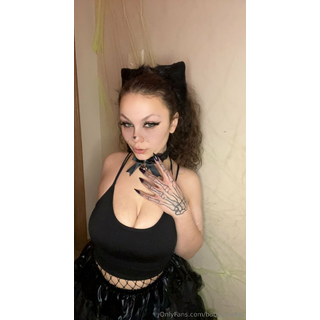 2023-10-30 Spooky season, so I ghosted him🪦🐈‍⬛-3068839891.jpg