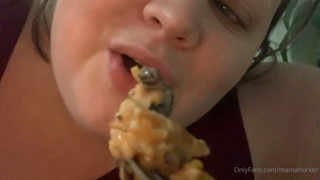 102657540_watch-as-my-belly-grows-from-each-bite_1.m4v