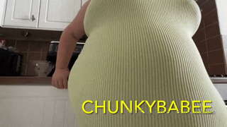 664159321_stuffed-by-feeder-in-tight-dress-me-and-my-feeder-were-go_2.mp4