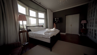 wowgirls.17.10.28.anna.jolie.the.view.2160p.mp4