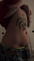1583921589_before-vs-after-stuffing-sucking-in_1.mp4