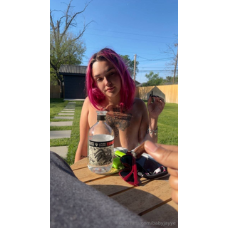 babyjayye_Would_you_smoke_one_with_me_while_I_sunbathe😏✨_4414467862.jpeg