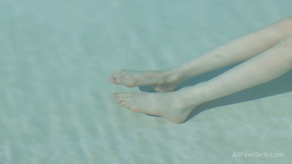wowgirls.14.06.19.gloria.thawing.under.the.sun.1080p.mp4