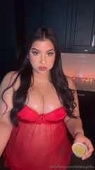 1738665788_please-help-im-hungry_0.mp4