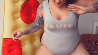 316196816_10-16-16-carmen-bounces-on-a-fitball-in-a-room-full-of_0.m4v