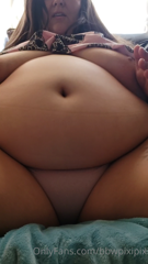 497241625_after-eating-a-lot-and-stuffing-myself-all-my-clothes-squee_5.mp4