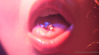 1068705532_should-i-bite-hard-or-make-you-experience-the-entire-dige_0.mp4