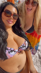544281502_wanna-play-with-your-favorite-thick-blonde-and-brunette-bbws_0.m4v