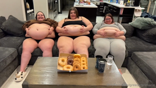1586626741_thats-a-bunch-of-big-fat-bellies_0.mp4