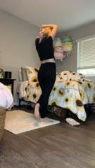 330939522_stretch-with-me_0.m4v