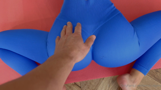 anna.ralphs-2022-01-21-2337467070-I decided to stretch a little, but as always, you k.mp4