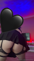 i love how extra slutty tiny skirts make me feellll😍.mp4