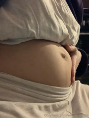 859015303_this-lighting-has-got-my-little-perma-preggo-belly-looking-p_0.m4v