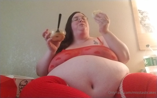 1289305620_when-lunch-matches-your-outfit_3.mp4