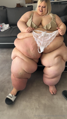 1008791411_i-love-this-tiny-tiny-thong_0.mp4