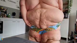 567740106_my-last-weight-gain-really-shows-and-i-can-t-move-as-i-used_1.m4v