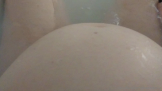 680254335_bath-and-belly-has-me-wet_0.m4v
