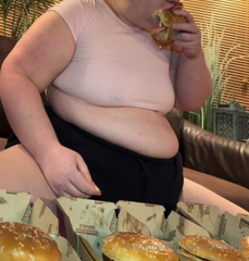957713672_just-one-of-many-double-big-macs-inhaled-in-our-next-video_0.mp4