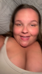 1984390413_could-you-get-used-to-this-view-everytime-you-lay-next-to-me_0.mp4