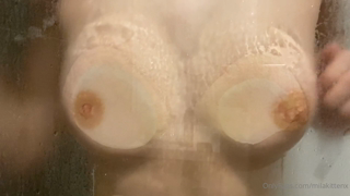 149901528_boobie-squish_0.m4v