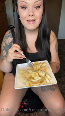 41980010_guys-i-did-my-first-banana-and-sprite-bloat-how-s-it-look_1.m4v