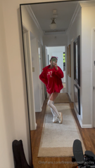 1590916831_lady-in-red-happy-royal-wednesday-royalwednesday_0.mp4
