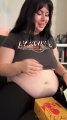 1857596031_i-love-the-low-angle-bc-it-makes-my-tummy-look-so-good-but-m_10.mp4
