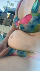 1355753885_im-on-vacay-lovely-fans-sorry-i-thought-id-be-able-to-pos_0.mp4