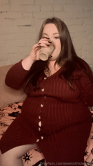 1402622834_a-wendys-frosty-is-one-of-my-favourite-things-to-chug_0.mp4