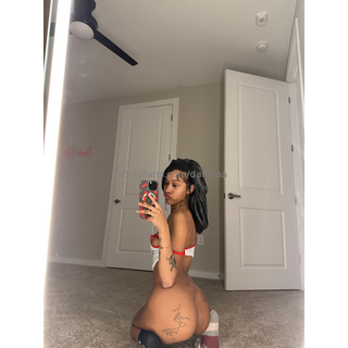 daniliaa_Horny_af_before_bed_😩_4176748254.jpeg