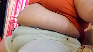 44738009_please-make-me-fat-please-make-me-huge_0.m4v