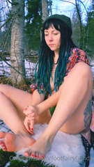 nature sniffing fw there is so much i wanna share still but i was outside today and it was gorg.mp4