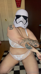 1084313045_taking-off-a-helmet-and-making-it-sexy-cute-is-way-harder_0.mp4