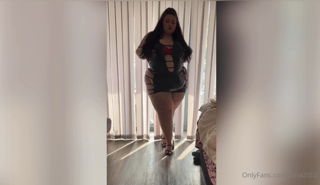 722561646_some-pics-and-clips-from-my-recent-smoking-heels-video_4.m4v