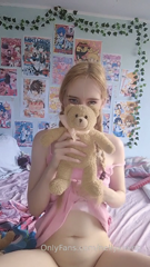 613983453_hey-lately-i-ve-been-feeling-sick-so-i-m-gonna-take-on_0.mp4