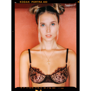 polina-malinovskaya_sunkissed-82cb26d206cf19b63.jpg