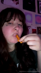 1551192563_having-a-chill-night-and-stuffing-my-face_0.mp4