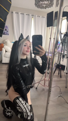 673777440_cyber-kitty-was-in-the-mood-for-vids-today-more-in-ur-dms_1.m4v