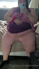 649856978_i-love-these-big-mirrors-doors-who-show-how-fat-i-am_0.m4v