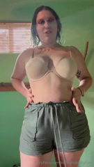 1868347890_60-lbs-later-and-nothing-fits-like-it-used-to-in-this-s_1.mp4