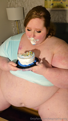 1649463376_delicious-cake-for-me_0.mp4