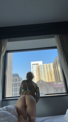 1125311270_i-love-going-to-hotels-to-find-new-windows-to-pose-in-front_0.mp4