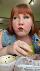211457980_tacos-im-a-happy-fat-girl_1.m4v