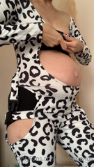 659391011_getting-my-hucow-on-looks-like-breeding-day-was-successf_0.m4v