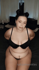 133376071_nothing-better-than-taking-your-bra-off-after-a-long-day_0.mp4